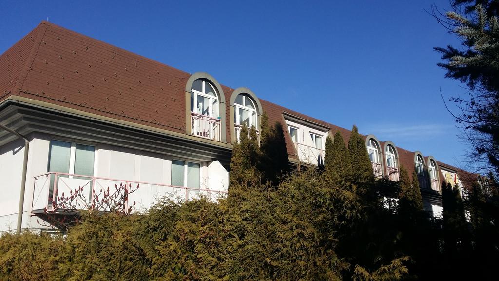 Ambiente Ferienapartments Warmbad 菲拉赫 外观 照片